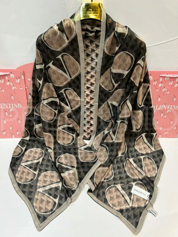 Valentino палантин PR430103