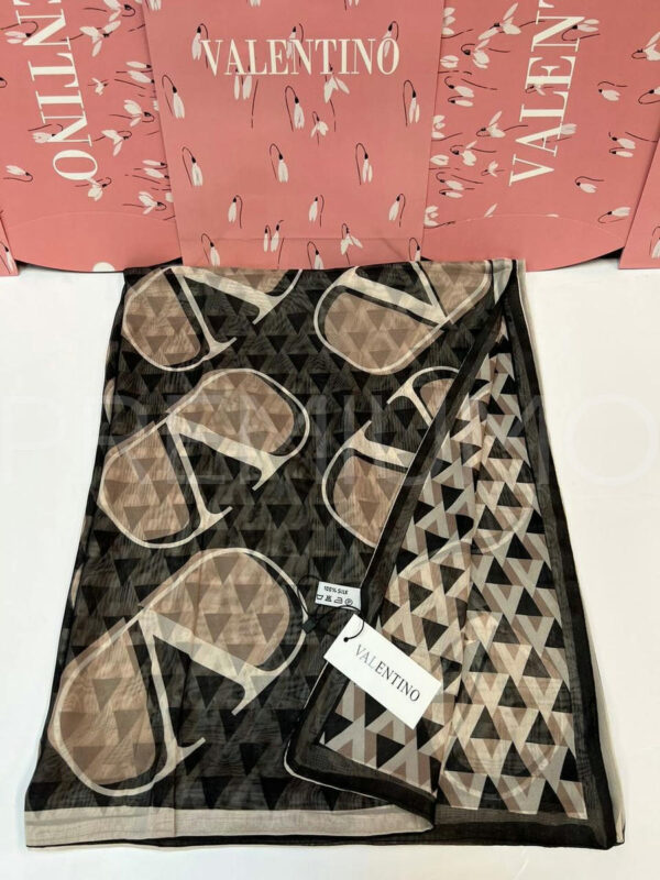 Valentino палантин PR430103 3