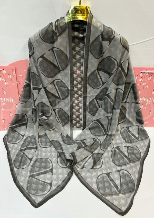 Valentino палантин PR917423