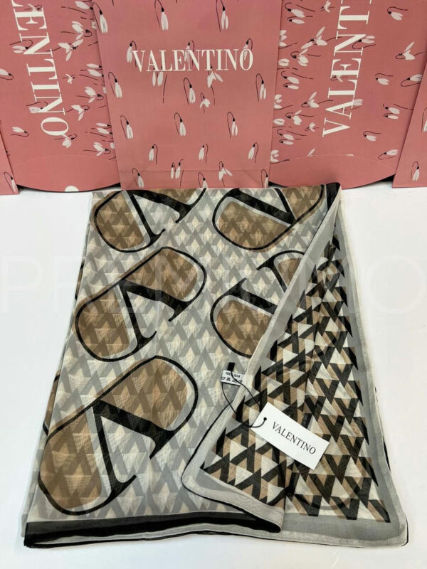 Valentino палантин PR897335 3
