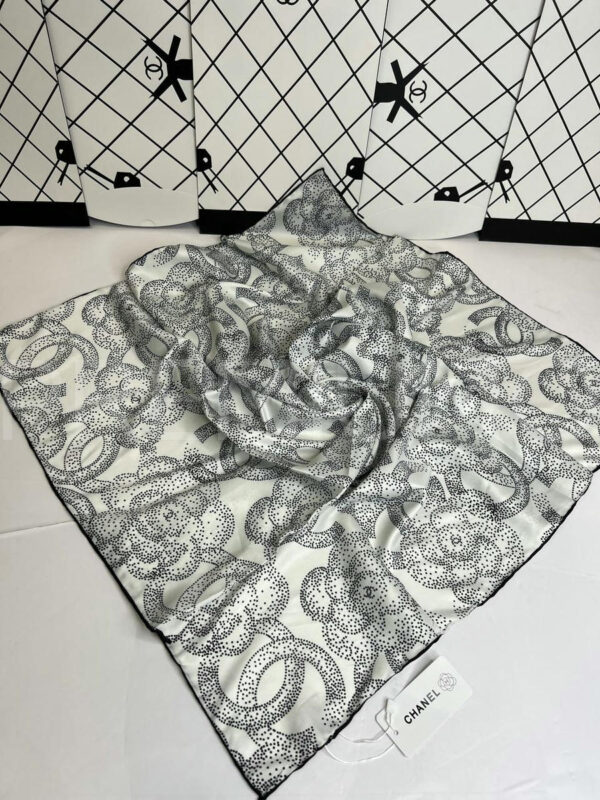 Chanel платок PR593765