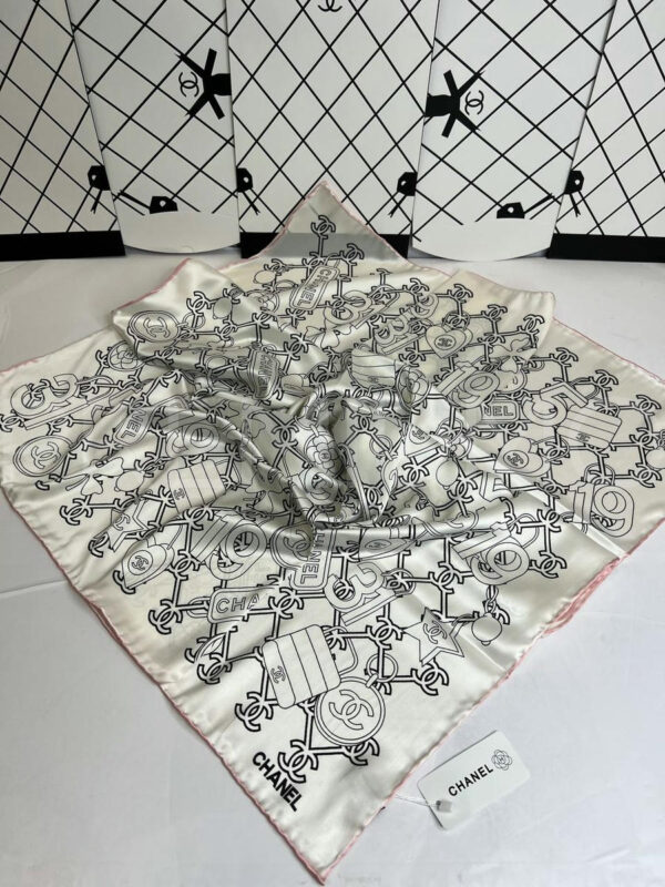 Chanel платок PR396029