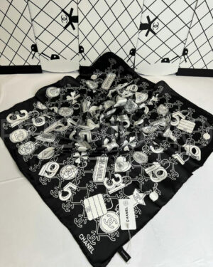 Chanel платок PR161538