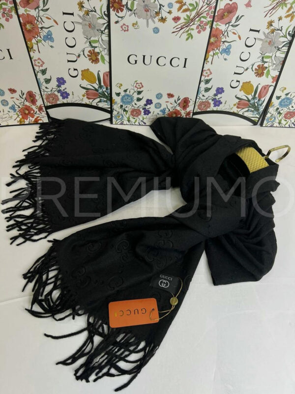 Gucci палантин PR918980
