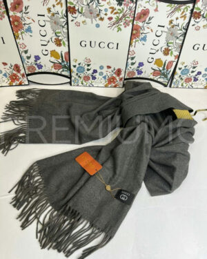 Gucci палантин PR335624