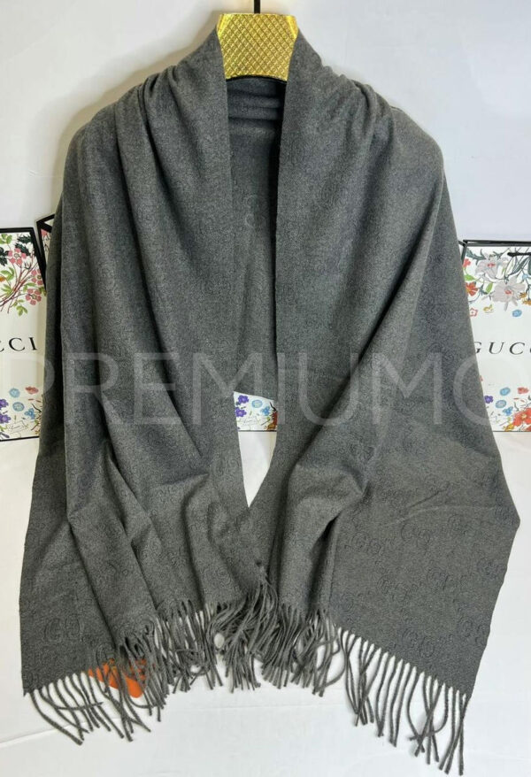 Gucci палантин PR335624 2