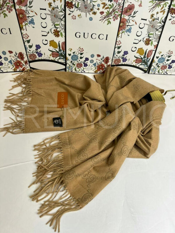 Gucci палантин PR907592