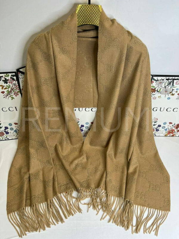 Gucci палантин PR907592 2