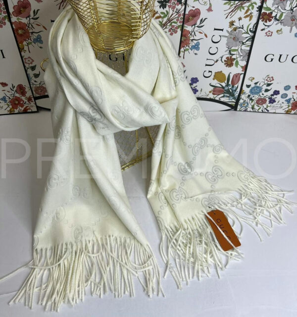 Gucci палантин PR866893 3