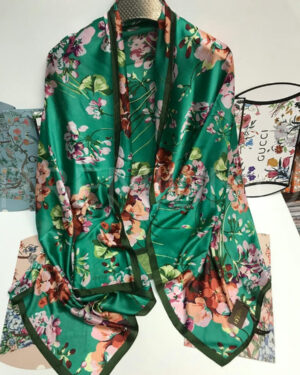 Gucci палантин PR191836