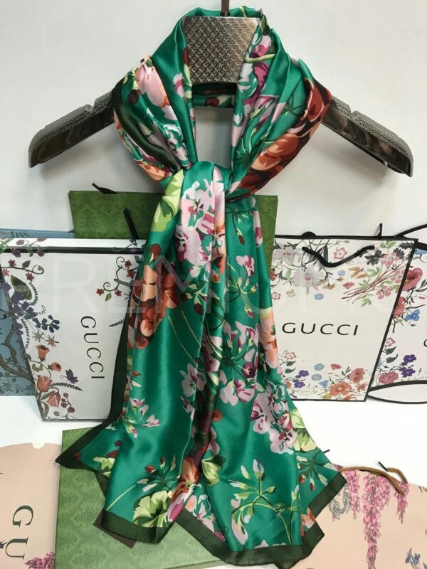 Gucci палантин PR191836 2