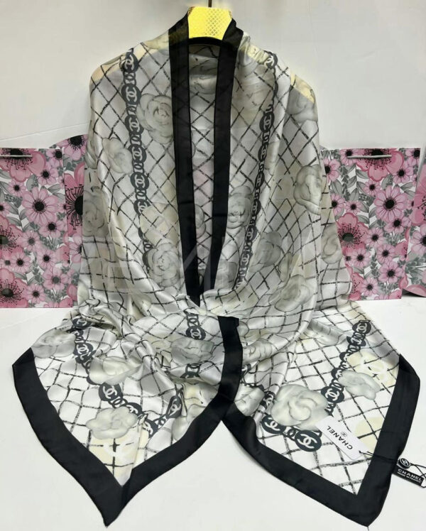 Chanel палантин PR185096