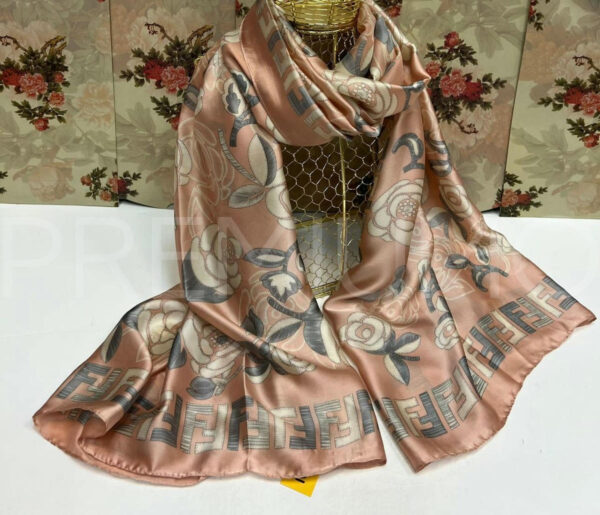 Fendi палантин PR163844 2
