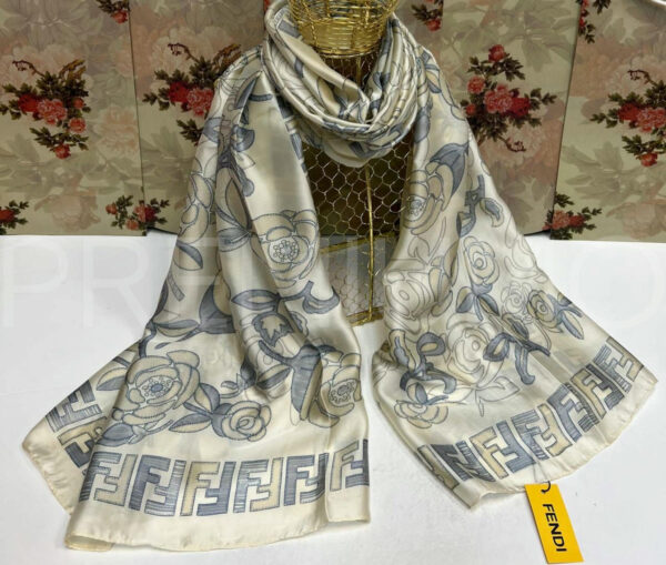 Fendi палантин PR491642 2