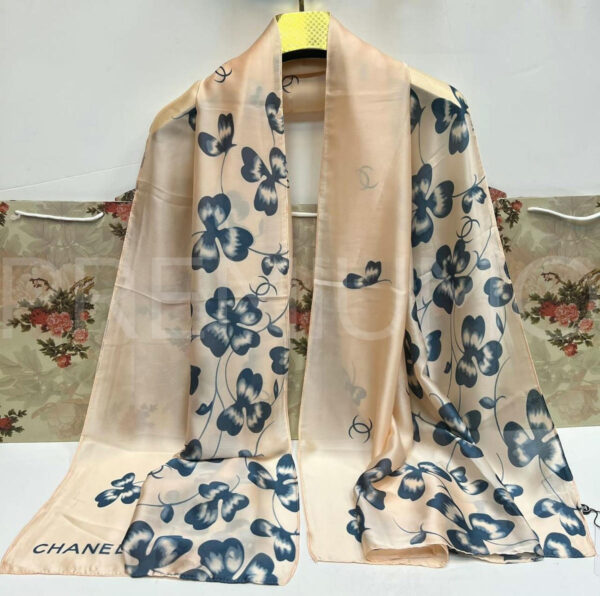 Chanel палантин PR674316 2