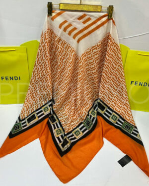 Fendi платок PR147323