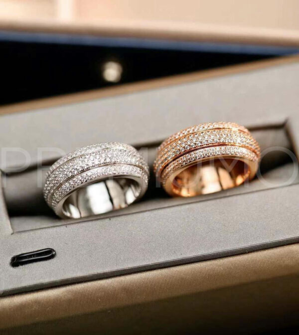 Piaget кольцо справа PR649742 2