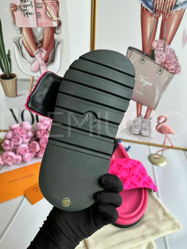 Louis Vuitton шлепанцы PR985898 9