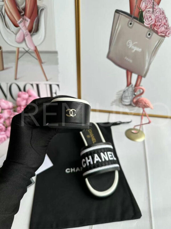 Chanel шлепанцы PR373202 4