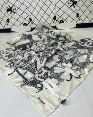 Chanel платок PR999372