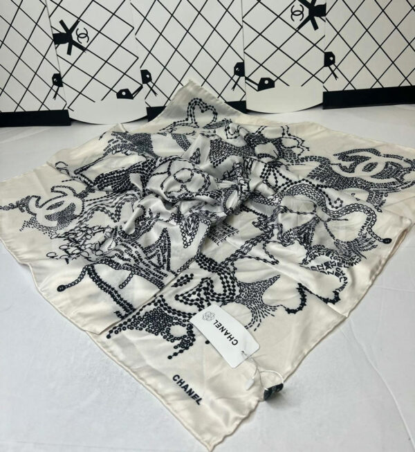 Chanel платок PR999372