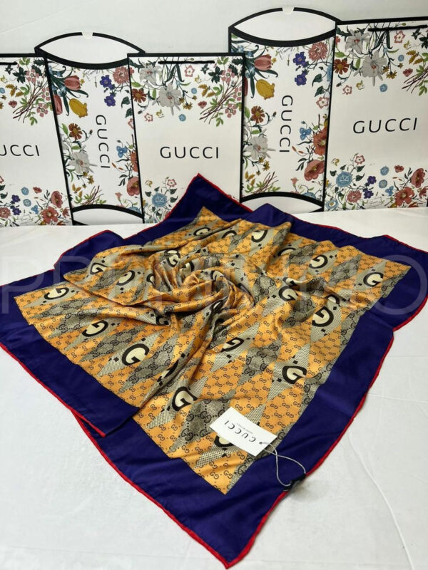 Gucci платок PR677486