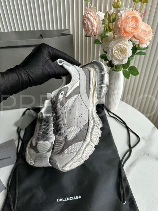 Balenciaga кроссовки PR528647 2