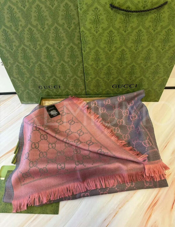 Gucci палантин PR598009 3