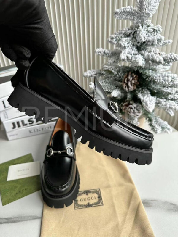 Gucci лоферы PR631537 18