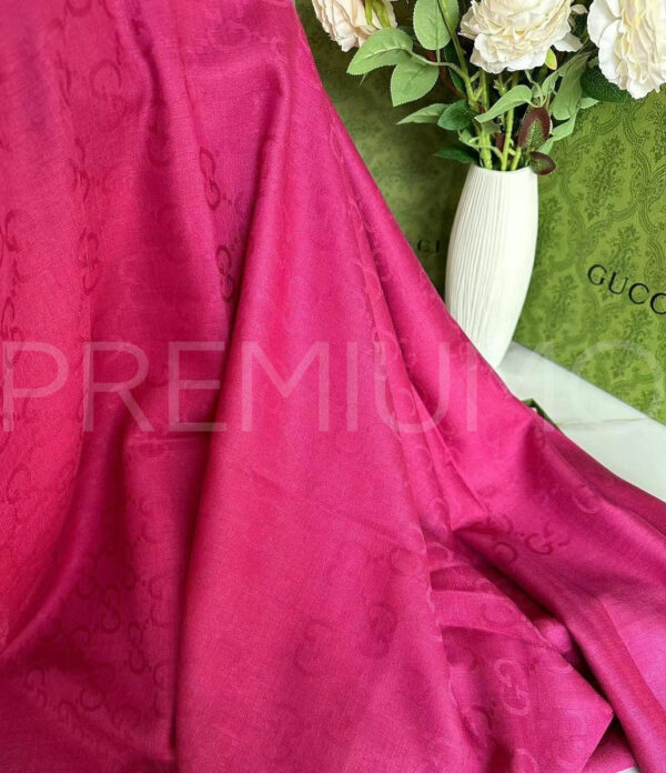 Gucci палантин PR441100 6