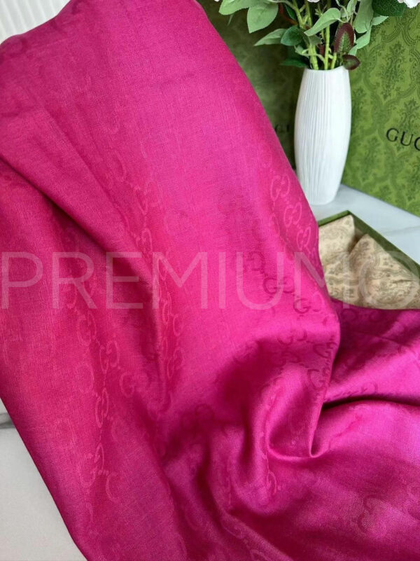 Gucci палантин PR441100 9