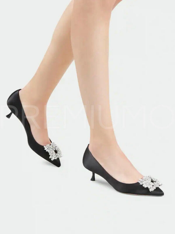 Roger Vivier RV Bouquet Strass Buckle Pumps in Satin туфли PR772171 5