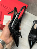 Valentino Rockstud Bow Slingback Pump In Patent Leather with Matching Studs туфли PR730979 15