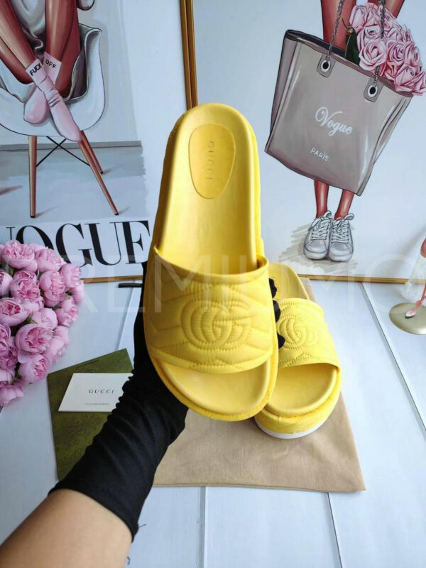 Gucci шлепанцы PR811136 3