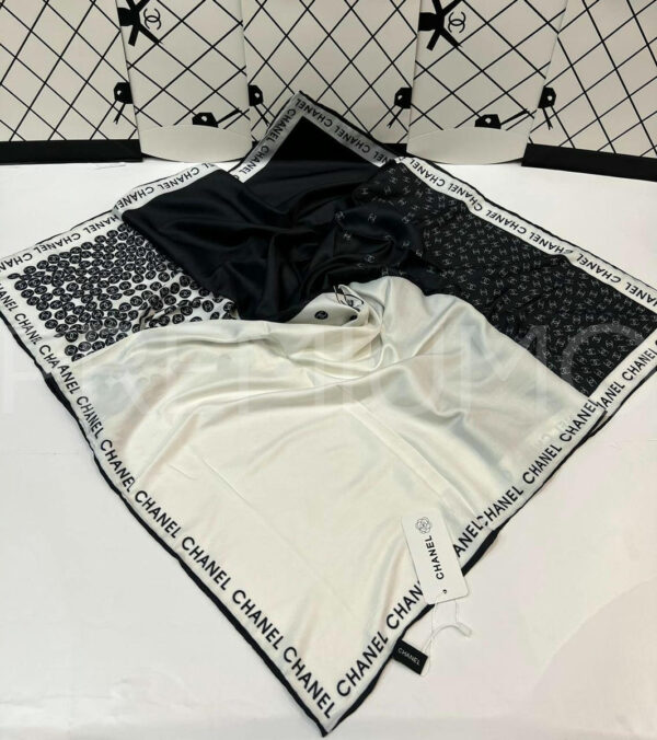 Chanel платок PR223812