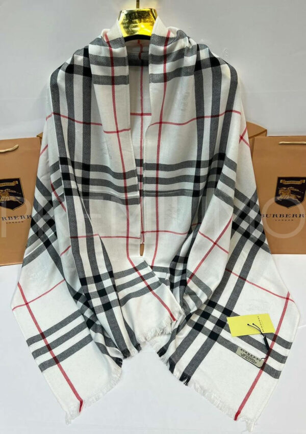 Burberry палантин PR215893