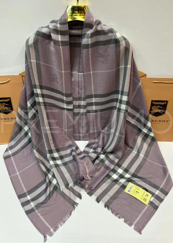 Burberry палантин PR712776