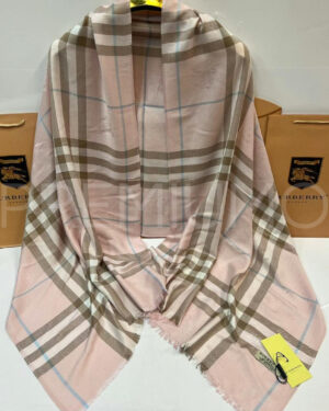 Burberry палантин PR373475