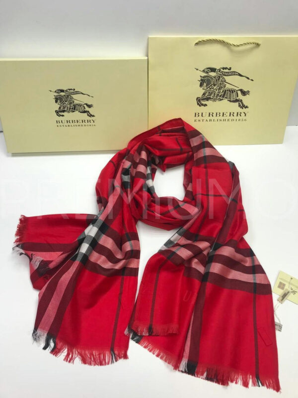 Burberry палантин PR833618