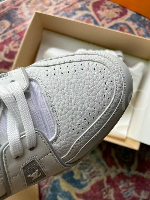 Louis Vuitton Trainer кроссовки PR690121 9