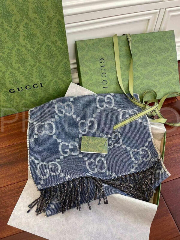 Gucci шарф PR777896