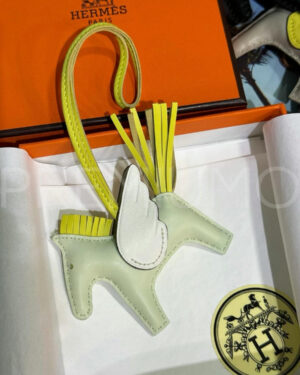 Hermes брелок PR849733