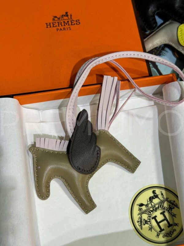 Hermes брелок PR232483