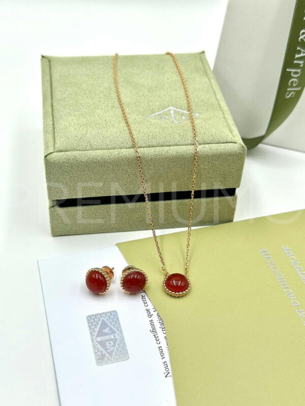 Van Cleef & Arpels кулон PR240021