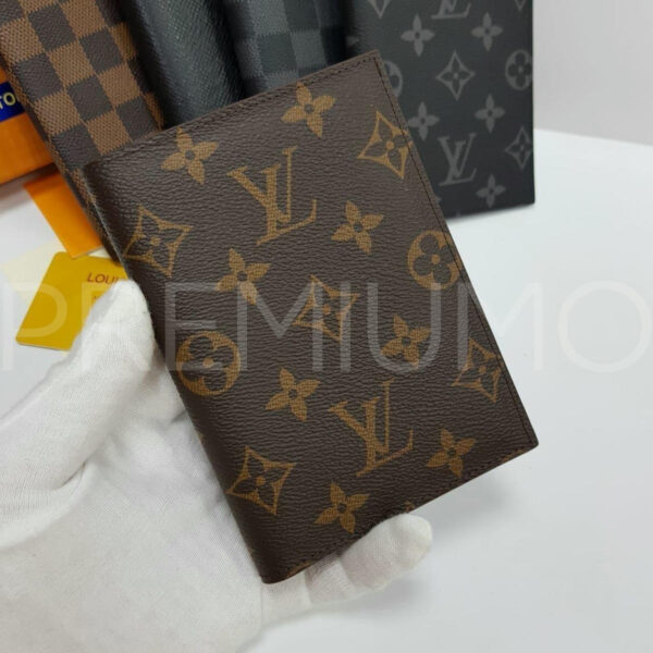 Louis Vuitton обложка на паспорт PR701844