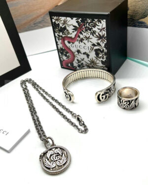 Gucci кольцо PR260547