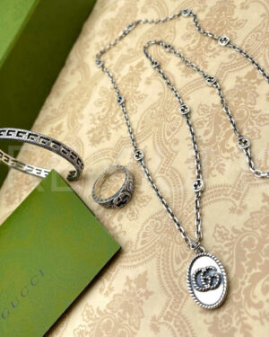 Gucci кулон PR258188