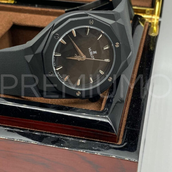 Hublot часы PR183172 2