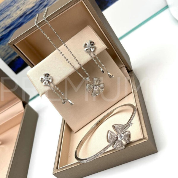 Bvlgari колье PR125039
