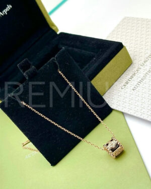 Van Cleef & Arpels подвеска PR481105